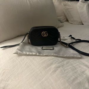 Gucci Mini Matelesse Cross Body Bag. Original Dustbag included.